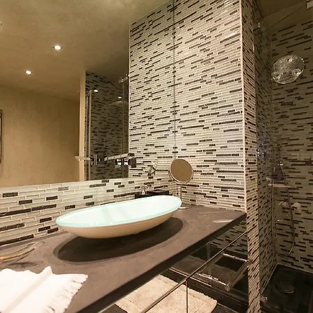 Charming Penthouse With Private Terrace *