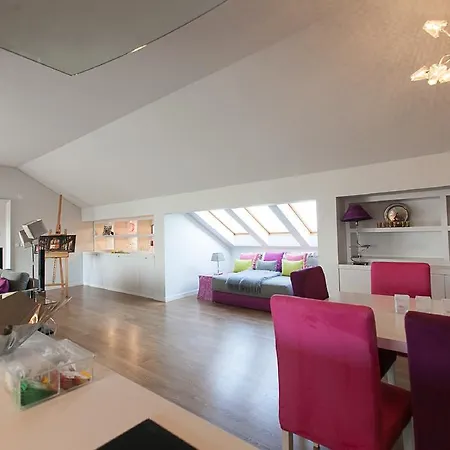 Charming Penthouse With Private Terrace شقة
